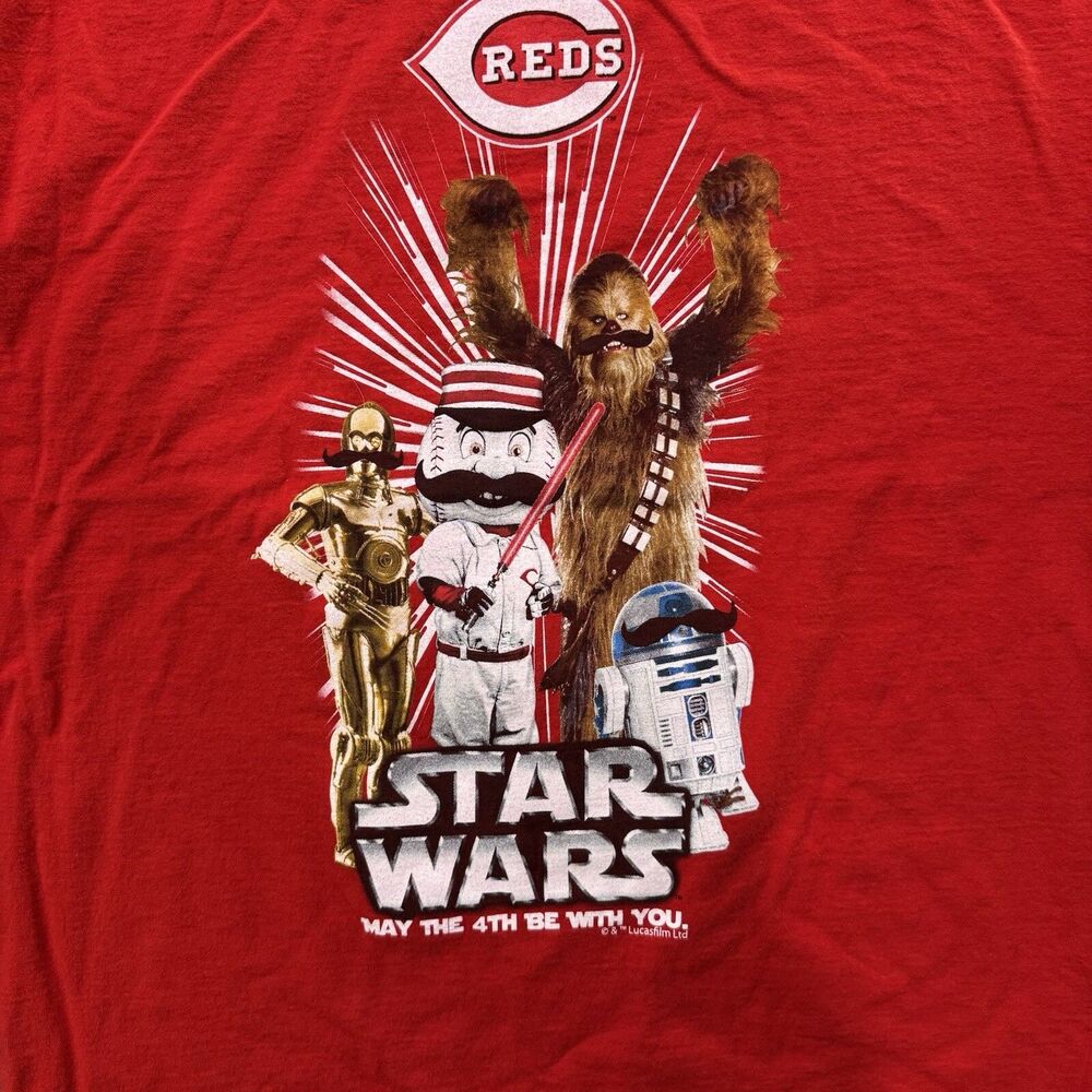 Cincinnati Reds Star Wars May The 4th Be With You R2-D2 Chewbacca C3PO Shirt XL